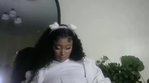 sexy pigeon online show from 04.18.26