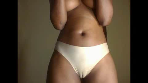 Snapshot of sexy_rio_ chatting on 10.20.25 sexy_rio_ online show from 10.20.25
