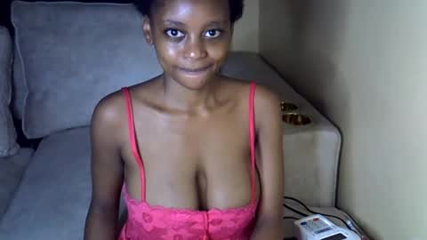 Snapshot of sexy_short chatting on 04.25.26 Janet online show from 04.25.26