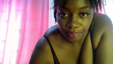 Snapshot of sexy_siera chatting on 03.06.26 laura online show from 03.06.26