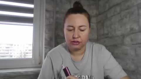 Snapshot of sexy_woman3333 chatting on 12.02.25 Olivia online show from 12.02.25