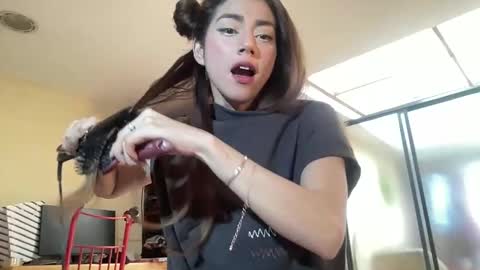 Alice Skay online show from 12.16.25