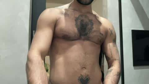 Snapshot of sexyasaf1018 chatting on 06.25.26 Asaf online show from 06.25.26