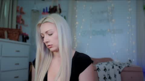 Ashley Teal online show from 01.18.26