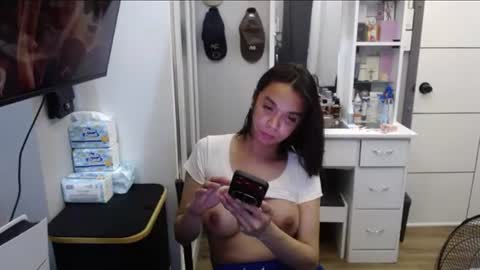 Snapshot of sexyasianzxx chatting on 06.23.26 Sexyasianzxx online show from 06.23.26