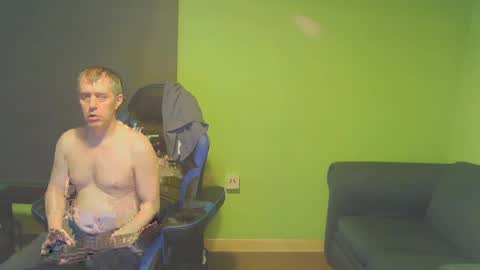 Snapshot of sexyass70 chatting on 08.03.26 sexyass72 online show from 08.03.26