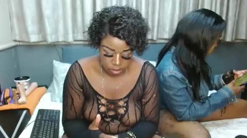 Snapshot of sexyassshaz chatting on 01.18.26 shazz online show from 01.18.26