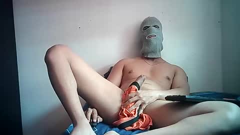 Snapshot of sexyatrevidoo chatting on 12.29.24 SesyMen online show from 12.29.24