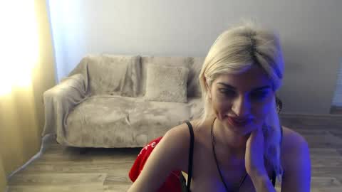 Snapshot of sexybeatriice chatting on 06.16.26 sexybeatriice online show from 06.16.26