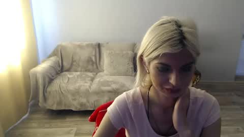 Snapshot of sexybeatriice chatting on 06.22.26 sexybeatriice online show from 06.22.26