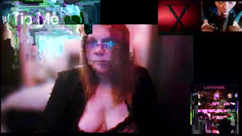 Snapshot of sexybeautifularies chatting on 05.19.26 SexyBeautifulAries online show from 05.19.26