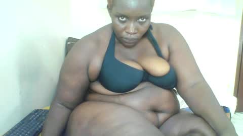 Snapshot of sexyblackberry7 chatting on 07.04.26 MAUREEN online show from 07.04.26