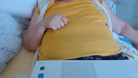 Sexyblonde4u58 online show from 01.08.25