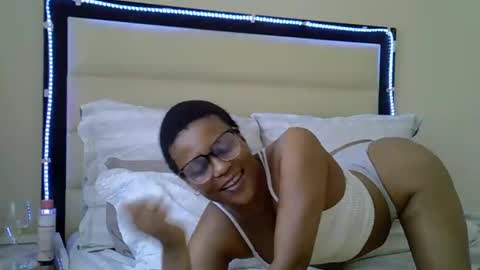 Snapshot of sexyboobs16 chatting on 11.20.25 sexyboobs16 online show from 11.20.25