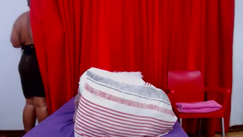 sexybustyboobs online show from 12.22.25