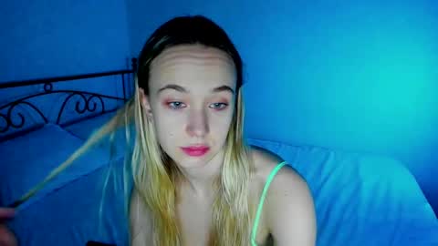 Sophia online show from 02.12.25