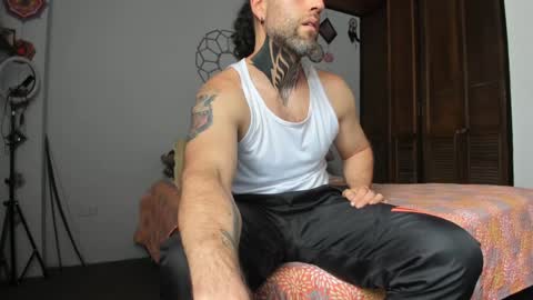 Antonioylola online show from 12.28.24