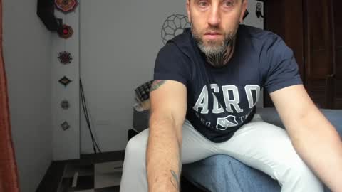 Antonioylola online show from 01.03.25