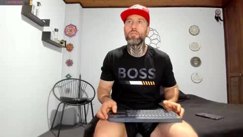 Antonioylola online show from 11.04.25