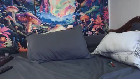 Snapshot of sexydarkhunter2 chatting on 11.25.25 Mike online show from 11.25.25