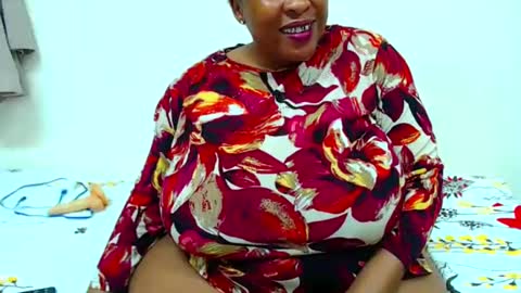 Snapshot of sexyebonylove89 chatting on 12.06.24 sexyebonylove89 online show from 12.06.24