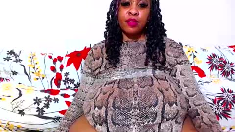 Snapshot of sexyebonylove89 chatting on 10.11.25 sexyebonylove89 online show from 10.11.25