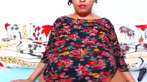 Snapshot of sexyebonylove89 chatting on 10.19.25 sexyebonylove89 online show from 10.19.25