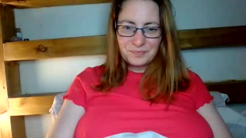 Snapshot of sexyemilyoliver chatting on 06.06.26 Emily online show from 06.06.26
