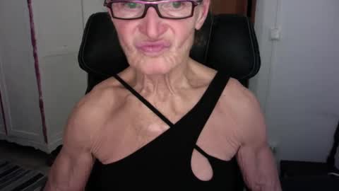 SexyFit58 online show from 01.22.25