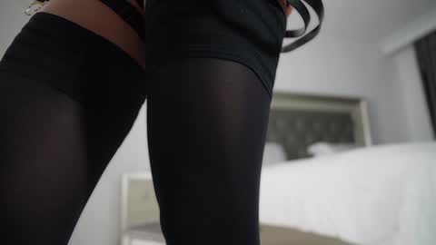 Vanessa  online show from 11.21.25