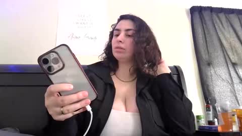 ETERNAL GODDESS WOMAN  online show from 02.03.25