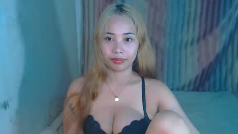 Snapshot of sexyhotbojean chatting on 09.23.25 jeanken and jelian online show from 09.23.25