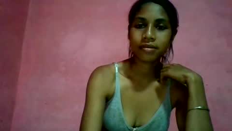 Snapshot of sexyjolie586 chatting on 06.20.26 sexyjolie586 online show from 06.20.26