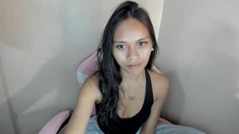 Snapshot of sexykarina_ chatting on 05.13.26 Karina3 online show from 05.13.26