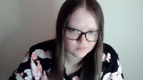 Snapshot of sexykitty_2 chatting on 12.13.24 Kate online show from 12.13.24