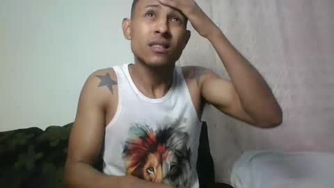 Snapshot of sexyleon69 chatting on 01.06.25 Sexy leon online show from 01.06.25