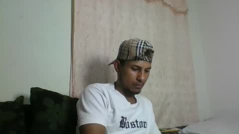 Snapshot of sexyleon69 chatting on 02.02.25 Sexy leon online show from 02.02.25