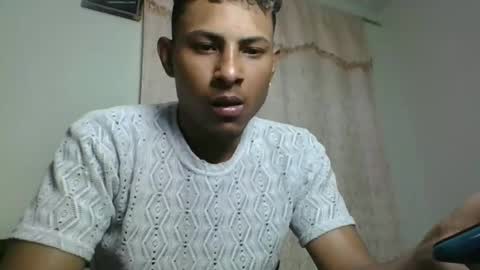 Snapshot of sexyleon69 chatting on 02.12.25 Sexy leon online show from 02.12.25