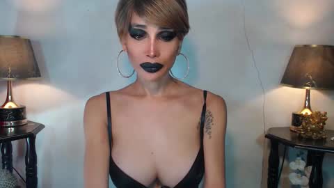 Snapshot of sexylusty2258 chatting on 05.11.26 Queen Sofia online show from 05.11.26