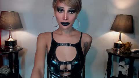 Snapshot of sexylusty2258 chatting on 05.28.26 Queen Sofia online show from 05.28.26