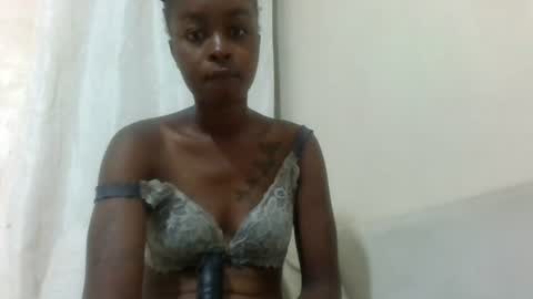 Snapshot of sexylydiah chatting on 06.13.26 sexylydiah online show from 06.13.26