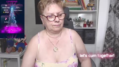 sexylynette4u online show from 12.15.25