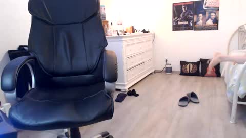 Vincent Vega online show from 03.04.25