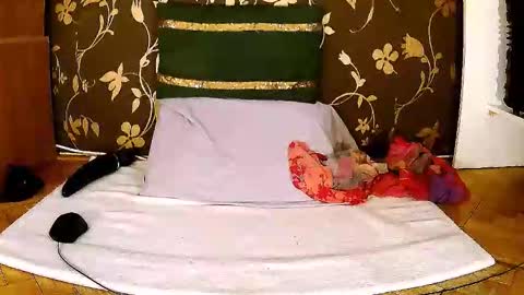 Squirty Maya Gold online show from 09.17.25