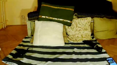 Snapshot of sexymayagold chatting on 06.05.26 Squirty Maya Gold online show from 06.05.26