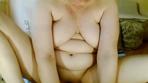 Snapshot of sexymayagold chatting on 07.07.26 Squirty Maya Gold online show from 07.07.26