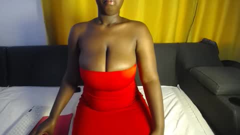 Snapshot of sexymelaninn chatting on 05.01.26 Sexy Melanin online show from 05.01.26