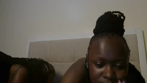 Snapshot of sexymia56 chatting on 10.09.25 Miss mia online show from 10.09.25