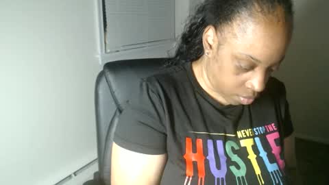 SexyMona online show from 12.17.25