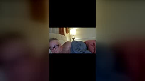 Snapshot of sexymundeman chatting on 04.08.26 Raymond Art Model online show from 04.08.26
